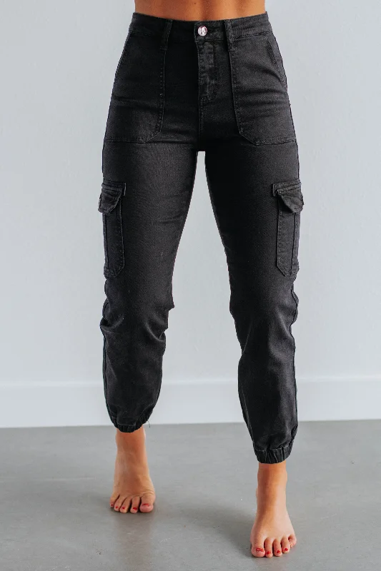 Stylish Women's Attire Jadia Risen Cargo Pants - Vintage Black