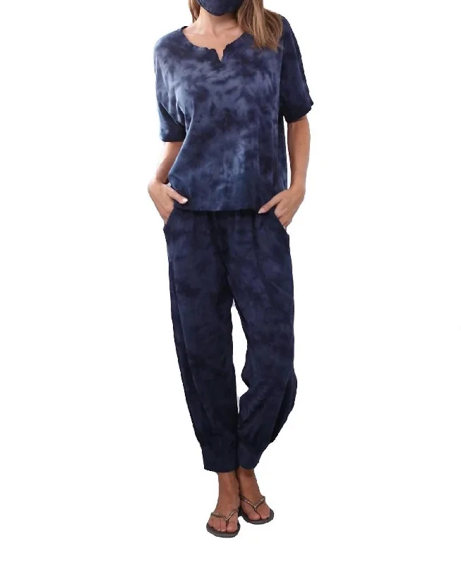 Modern Women's Apparel Jojo Cherry Cotton Jogger Paired With Short Sleeve T Shirt Set In Tie Dye Navy