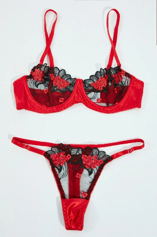 Women's Cozy Outfit For Lounging Red Embroidery Lingerie Set