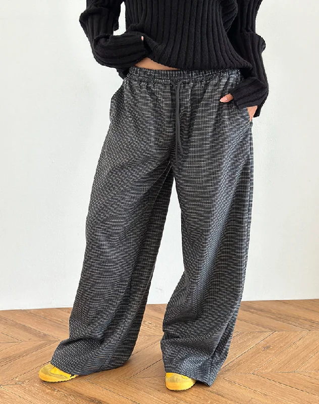 Stylish Women's Clothing Sasari Oversize Trouser in Check Navy