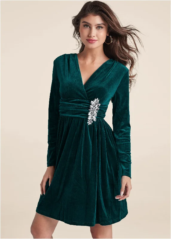 Affordable Luxury Women's Garments Embellished Velvet Dress - Green